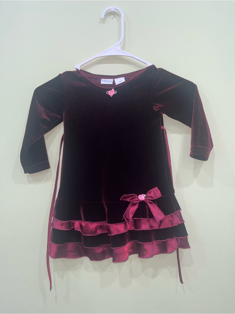 Vintage Girls Size 18 Months Burgundy Velvet Flower Dress With Ruffles Y2K